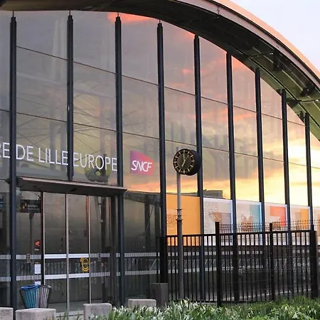 Beautiful 1900 House Full Equipped, 4bdrm+ Garden! Lambersart