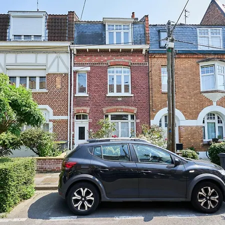 Beautiful 1900 House Full Equipped, 4bdrm+ Garden!