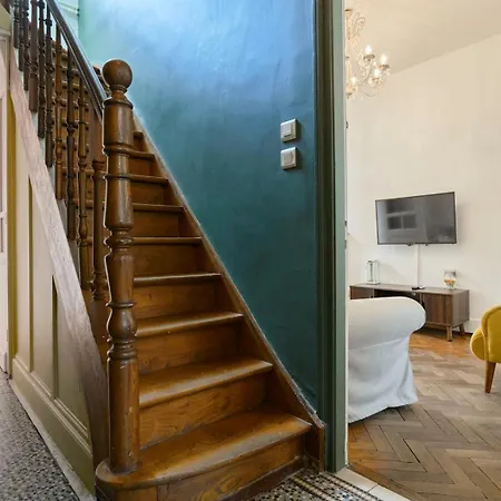 Beautiful 1900 House Full Equipped, 4bdrm+ Garden! *