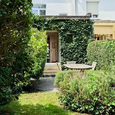 Beautiful 1900 House Full Equipped, 4bdrm+ Garden!